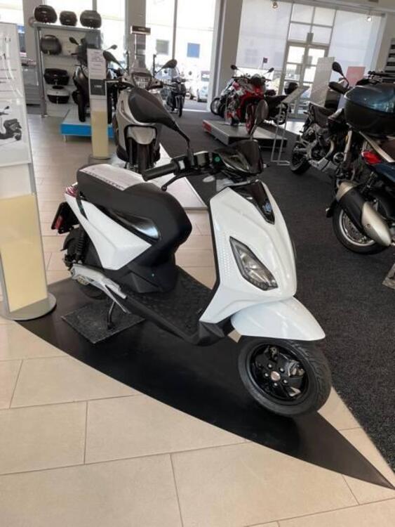 Piaggio 1 Active (2022 - 25) (5)