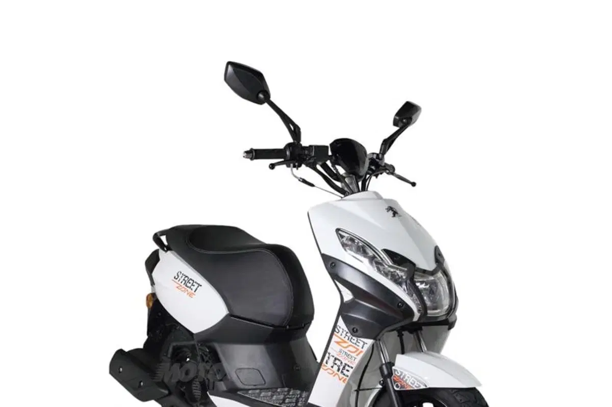 EICMA 2013. Peugeot Streetzone (4)