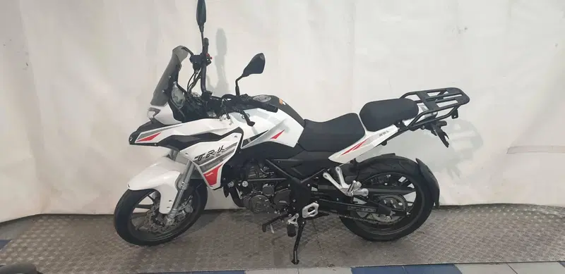 Benelli TRK 251 (2022 - 25) (2)