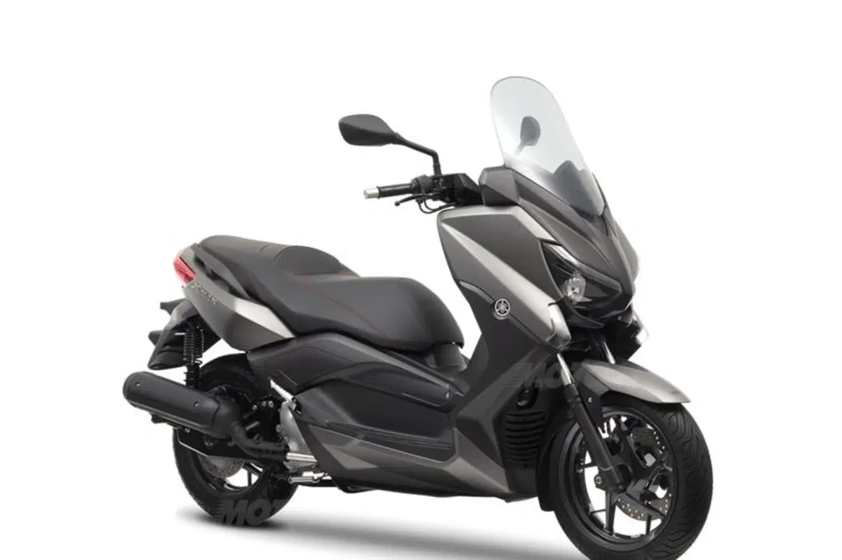 EICMA 2013: Yamaha X-Max 125 e 250 (14)