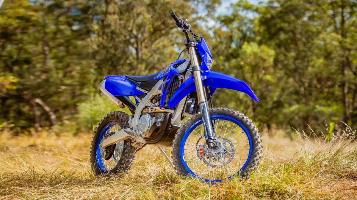 Yamaha WR250F e WR450F 2022. Cambiano così le due enduro  (2)