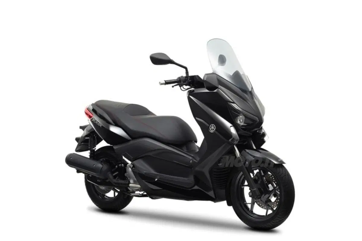 EICMA 2013: Yamaha X-Max 125 e 250 (16)