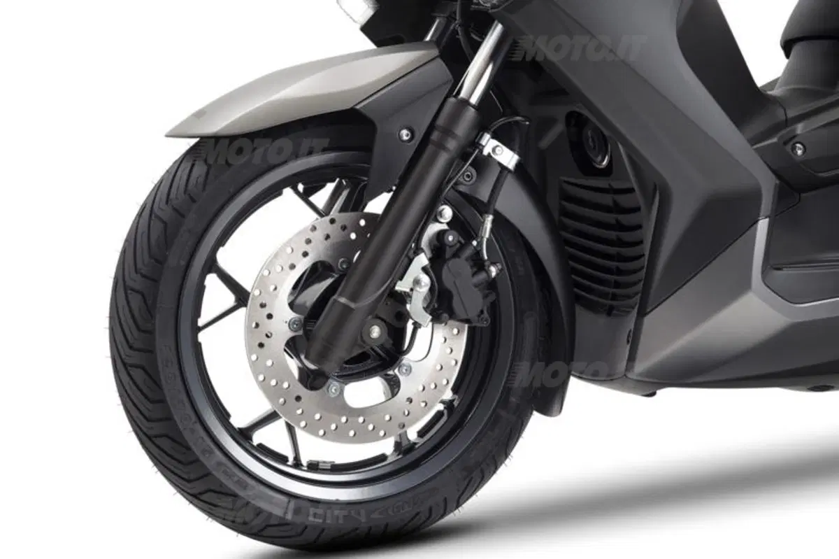 EICMA 2013: Yamaha X-Max 125 e 250 (18)