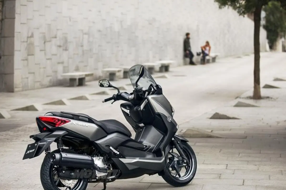 EICMA 2013: Yamaha X-Max 125 e 250 (23)