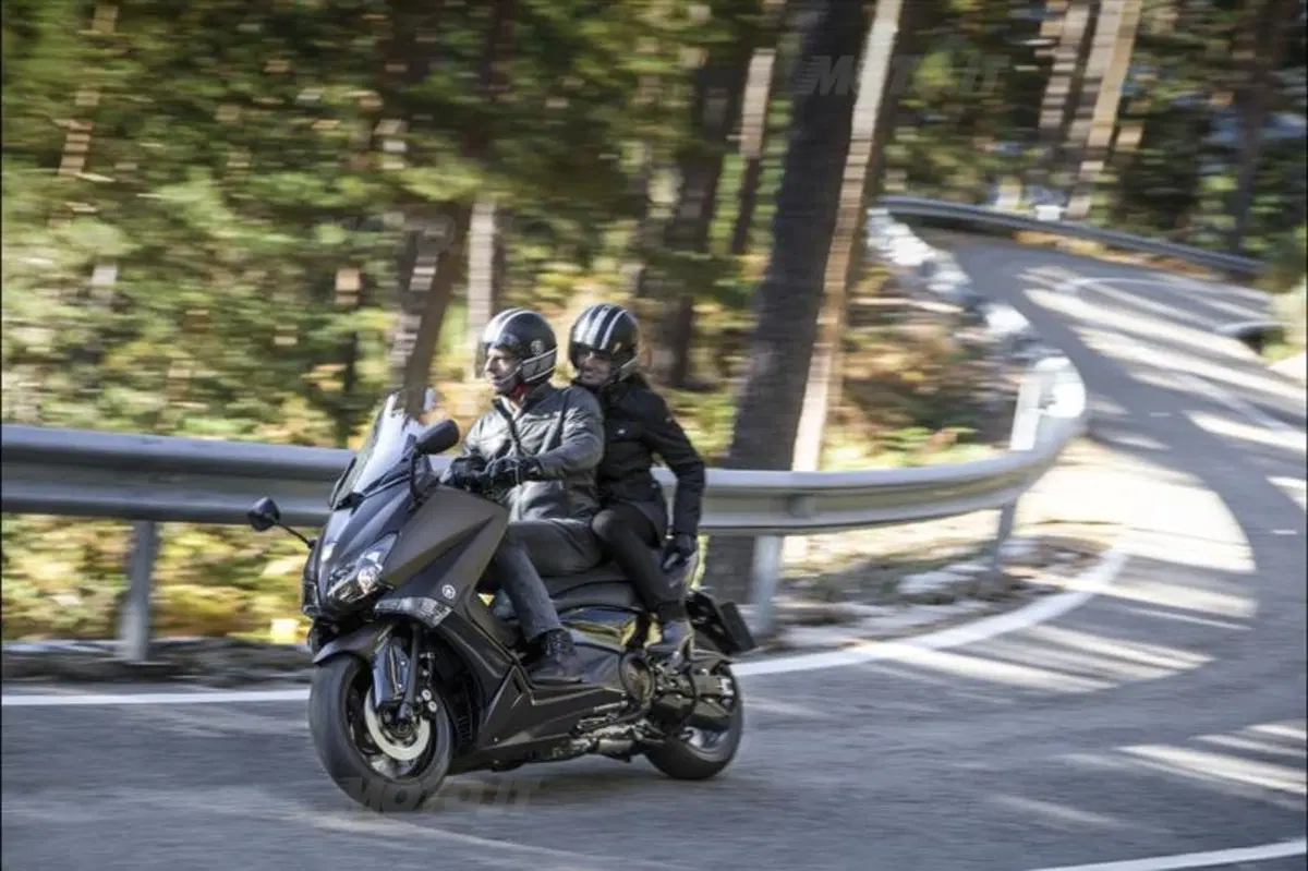 EICMA 2013: Yamaha T-Max Bronze MAX (2)