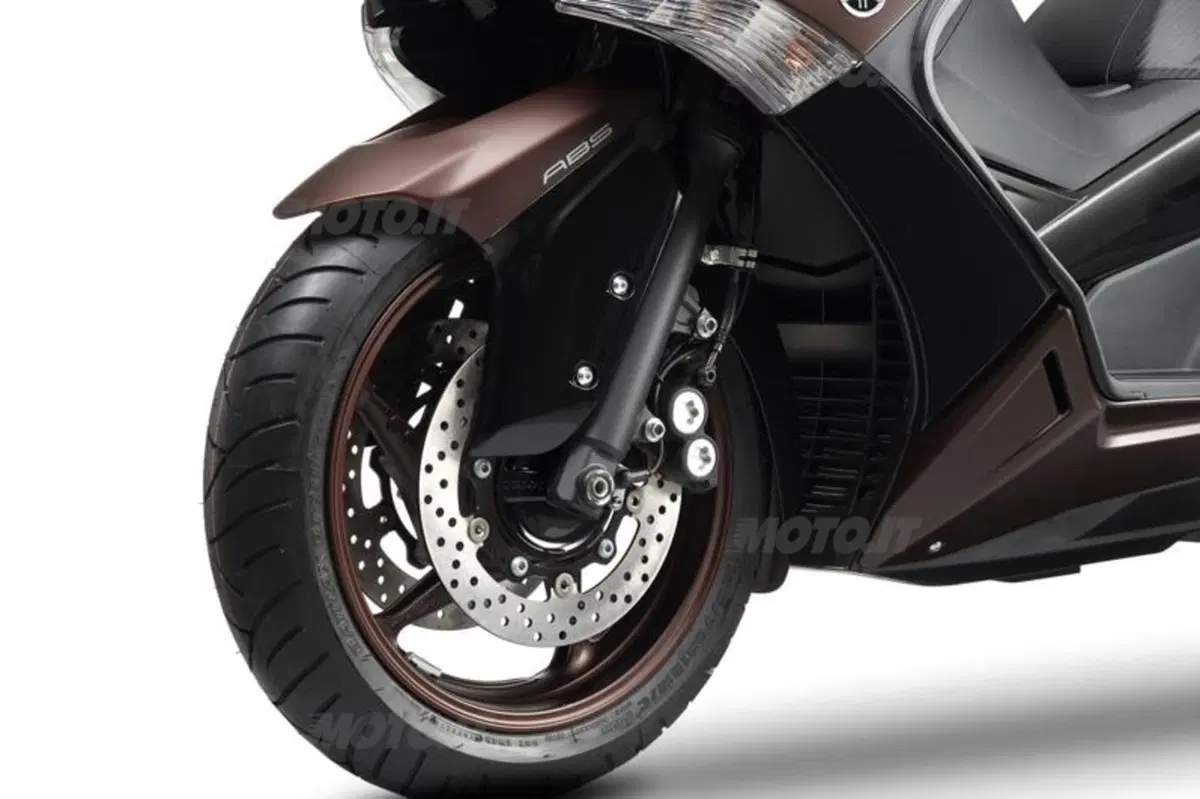EICMA 2013: Yamaha T-Max Bronze MAX (6)