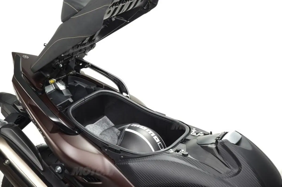 EICMA 2013: Yamaha T-Max Bronze MAX (7)