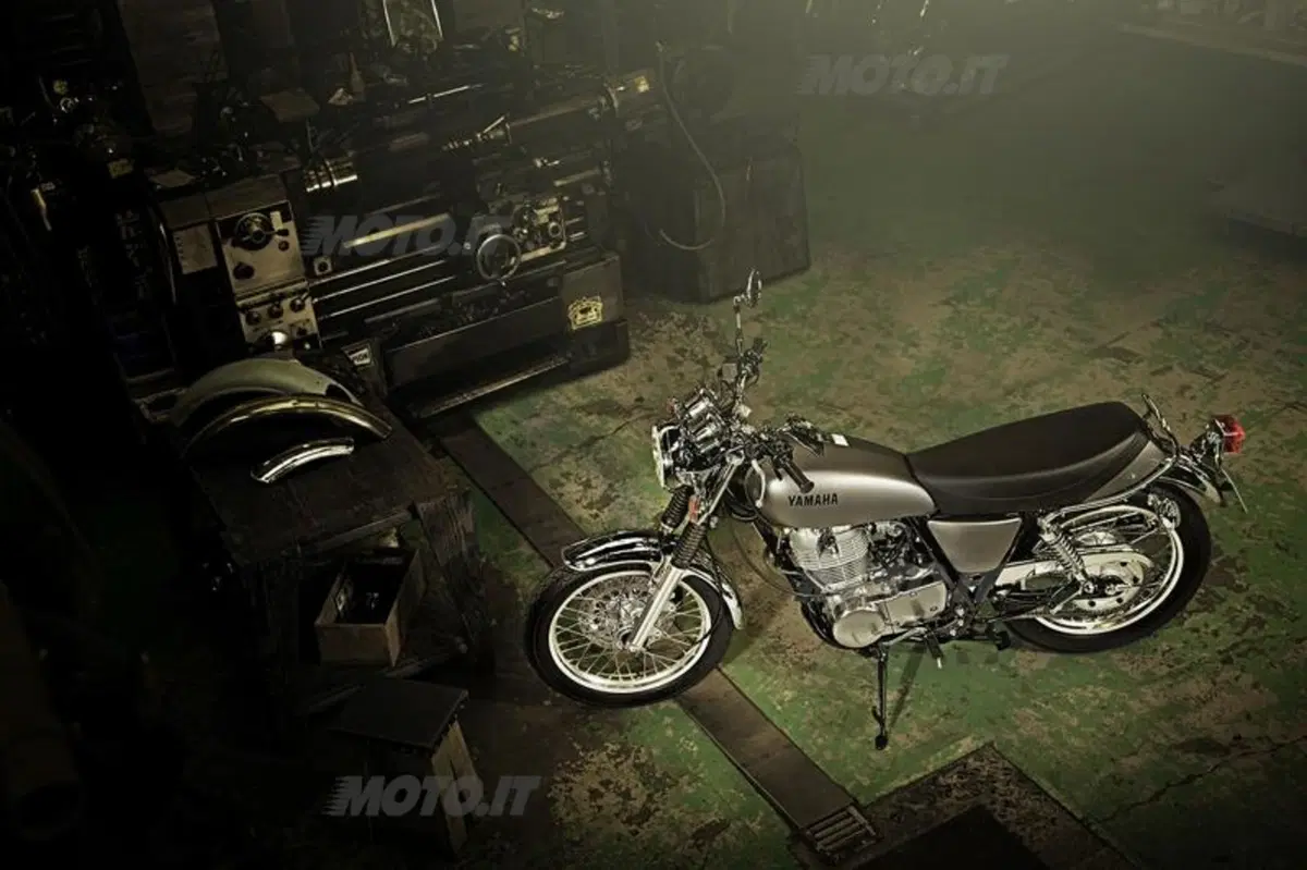 EICMA 2013: Yamaha SR400 (6)