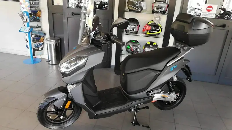 Lifan E4 L1e (2021 - 26) (2)