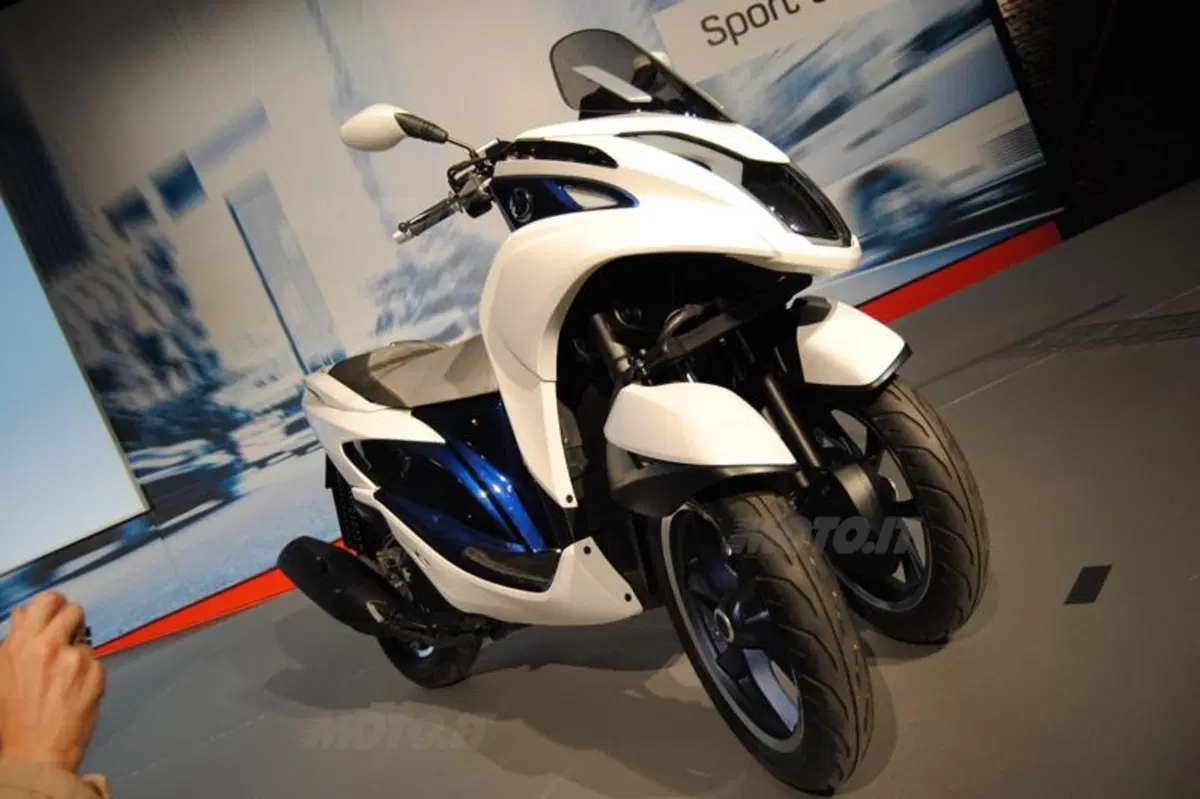 EICMA 2013: Yamaha Tricity concept (4)