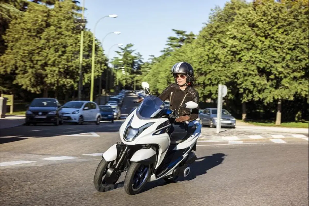 EICMA 2013: Yamaha Tricity concept (11)