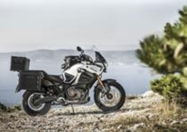 EICMA 2013: Yamaha XT1200ZE Super Ténéré, con sospensioni elettroniche