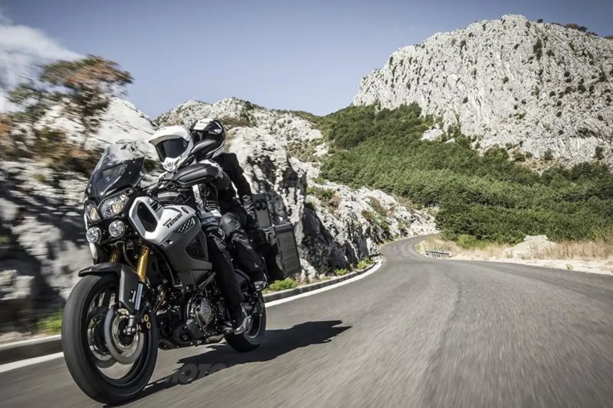 EICMA 2013: Yamaha XT1200ZE Super Ténéré, con sospensioni elettroniche