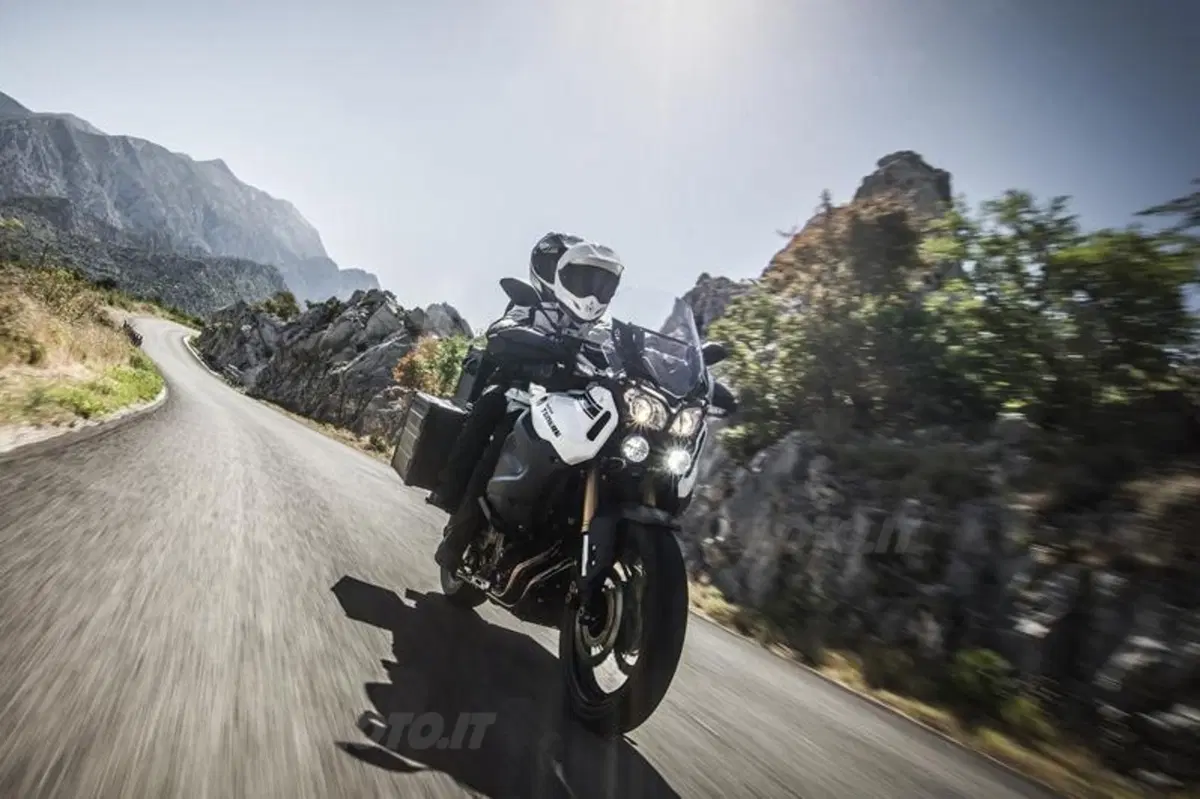 EICMA 2013: Yamaha XT1200ZE Super Ténéré, con sospensioni elettroniche (2)
