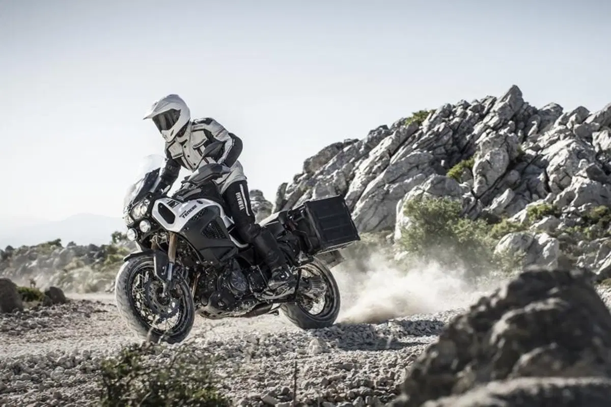 EICMA 2013: Yamaha XT1200ZE Super Ténéré, con sospensioni elettroniche (4)