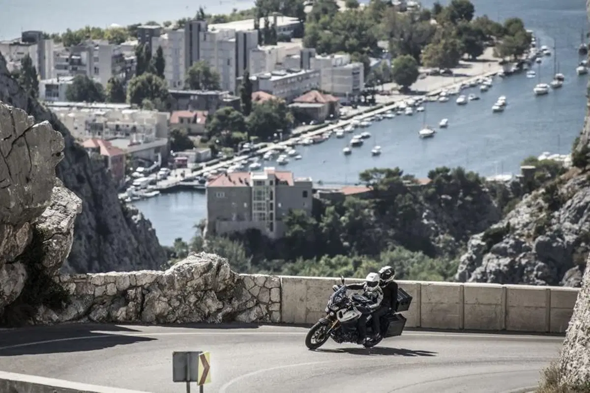 EICMA 2013: Yamaha XT1200ZE Super Ténéré, con sospensioni elettroniche (6)