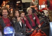 Steven Tyler ad EICMA in sella ad una Dirico Speedster