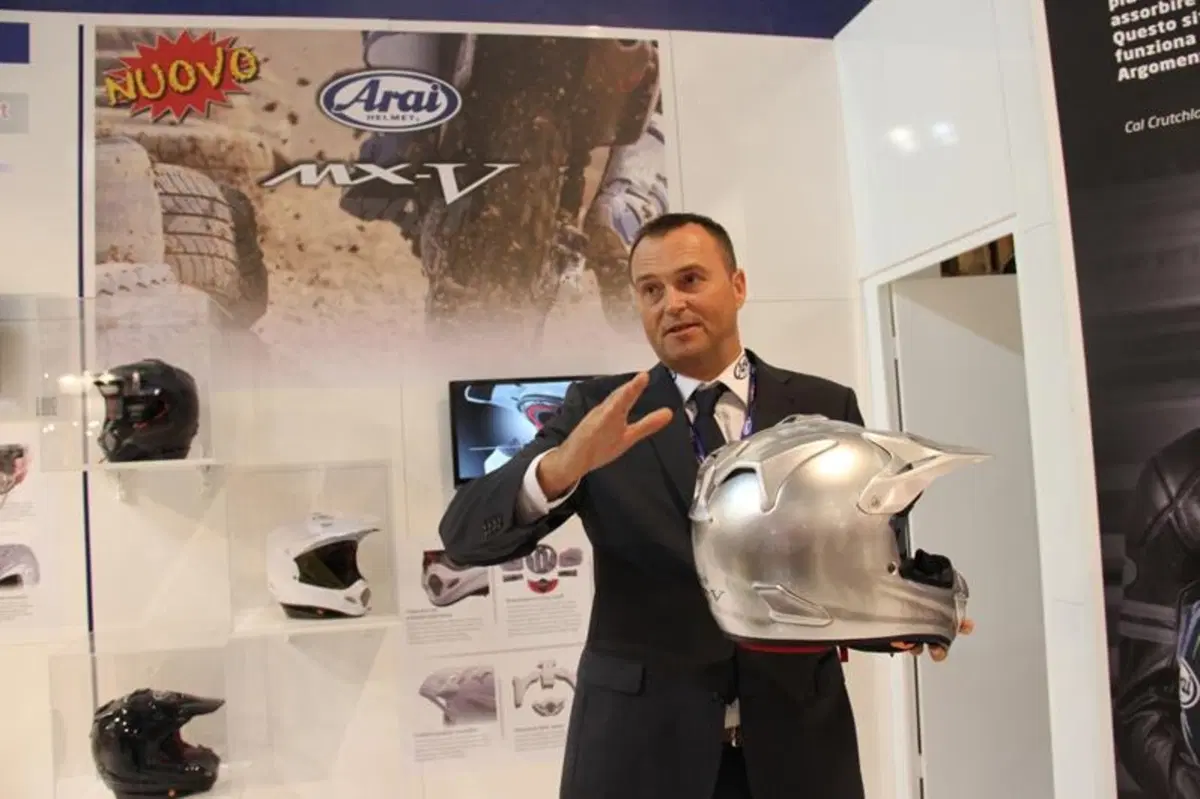 EICMA 2013: nuovo casco offroad Arai MX-V (5)