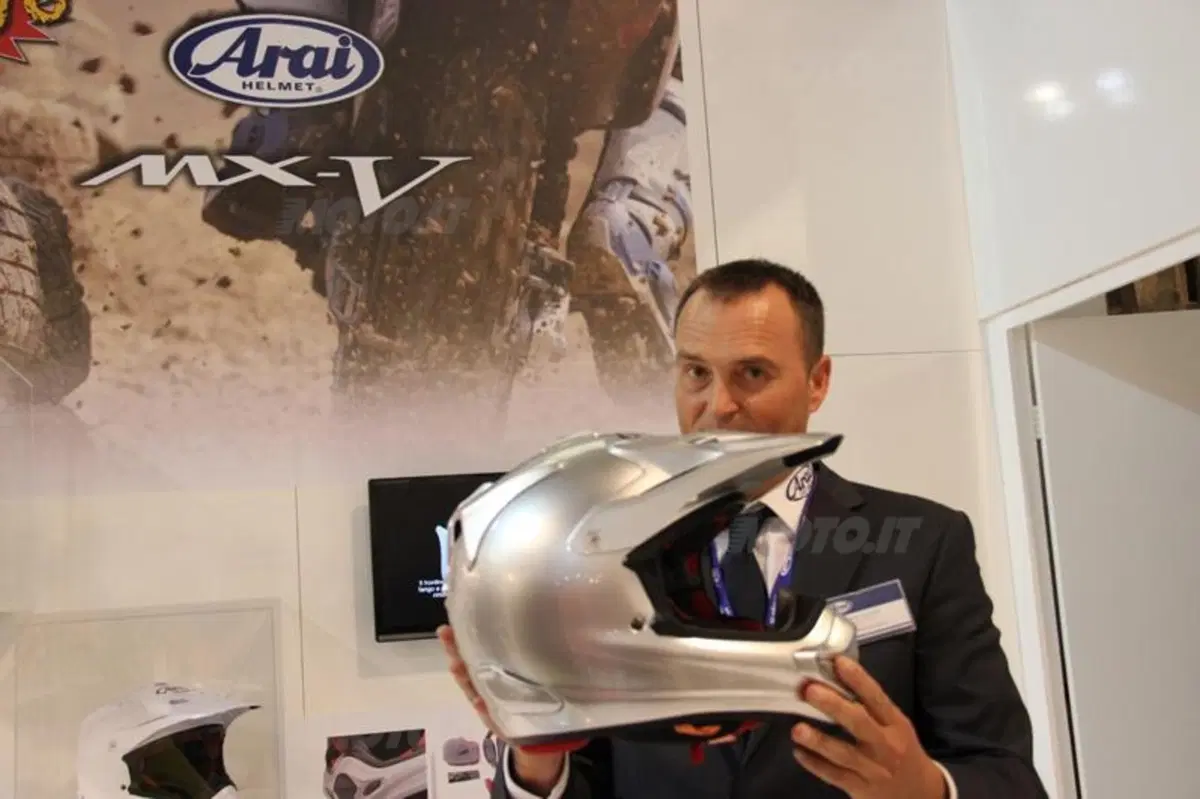 EICMA 2013: nuovo casco offroad Arai MX-V (6)