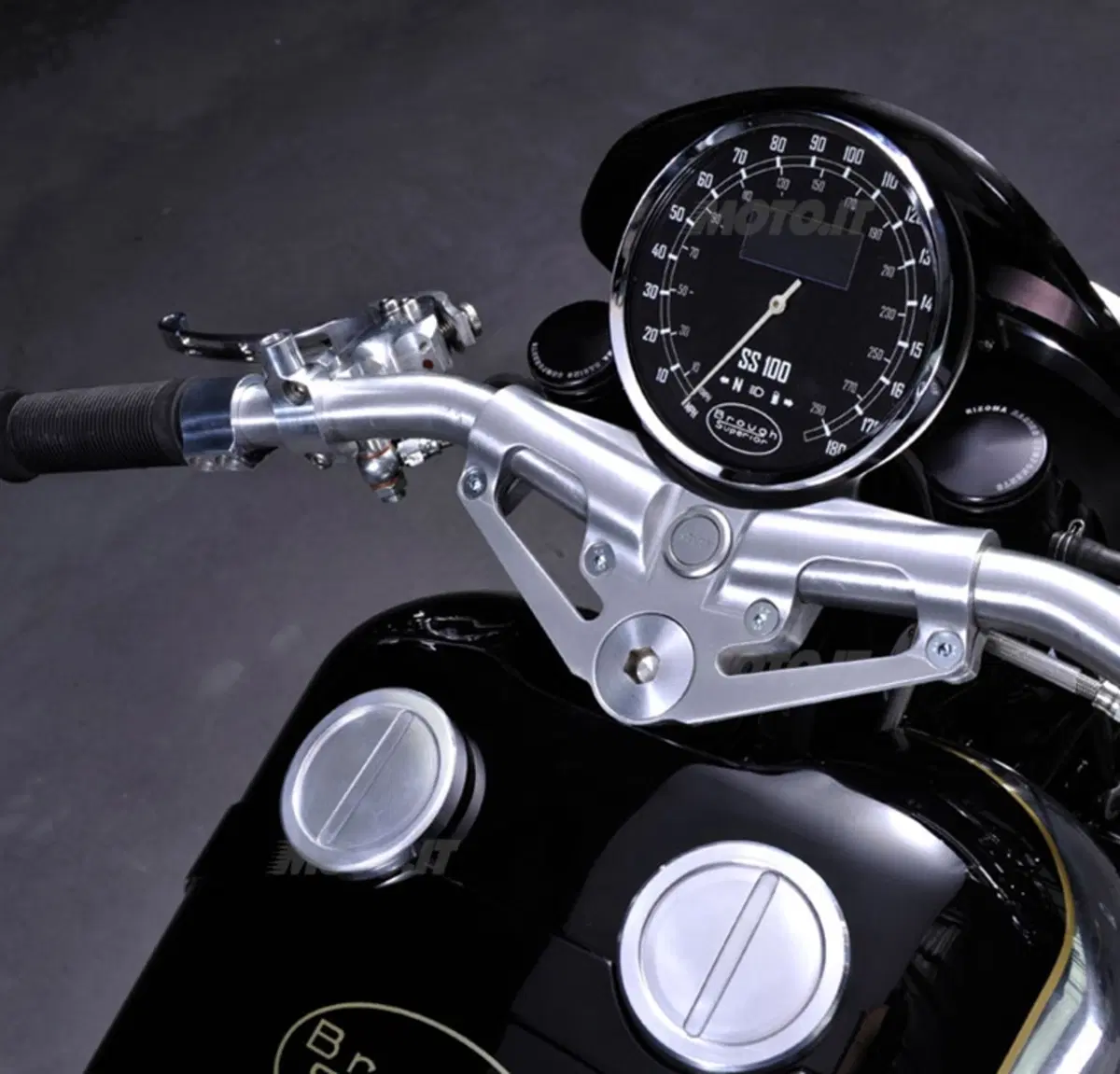 EICMA 2013: Brough Superior SS100  (12)