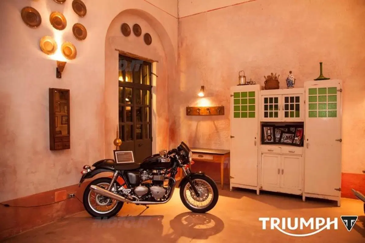 EICMA 2013: le classiche Triumph protagoniste delle serate milanesi (12)