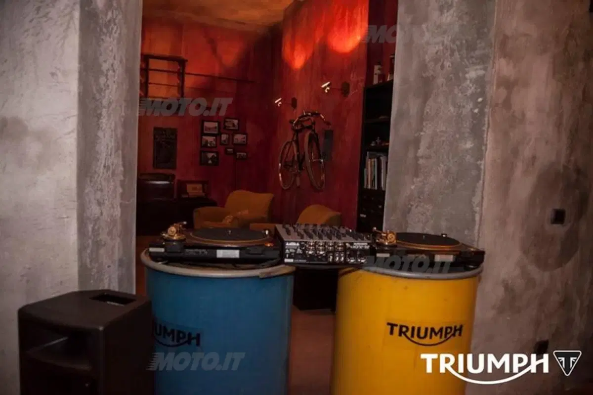 EICMA 2013: le classiche Triumph protagoniste delle serate milanesi (16)