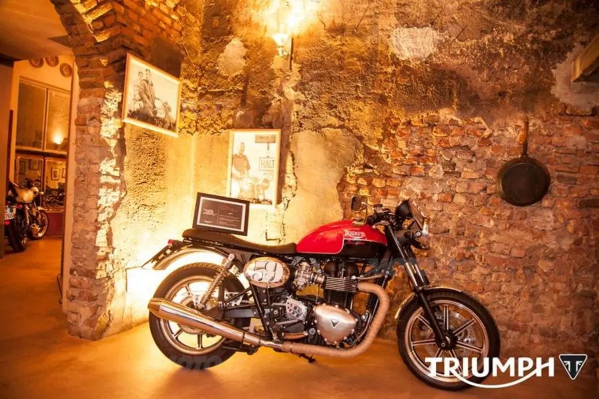 EICMA 2013: le classiche Triumph protagoniste delle serate milanesi (19)