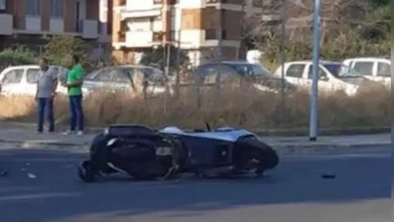 Latina: travolge scooterista e scappa, rintracciato e arrestato pirata della strada