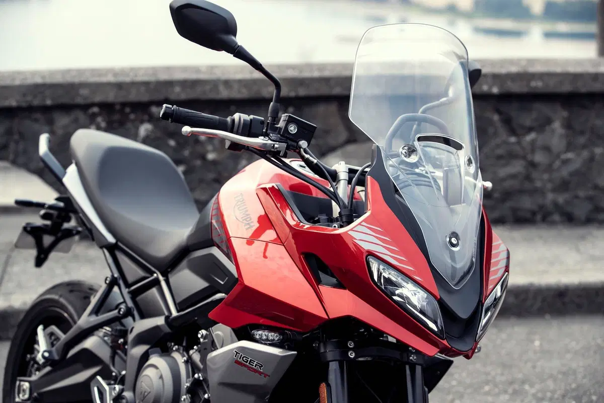 Triumph Tiger Sport 660: dati, prezzo, foto