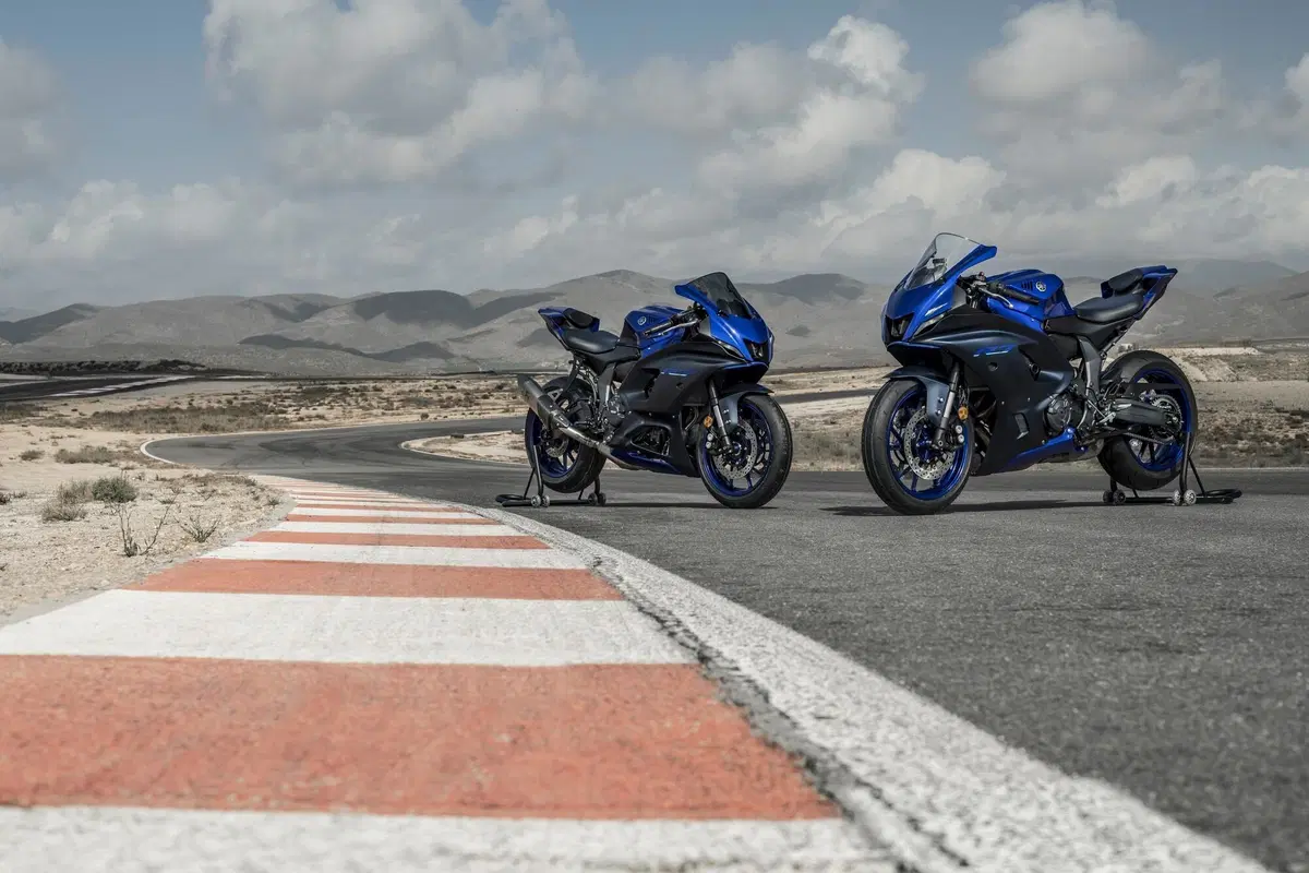 Yamaha R7 (3)