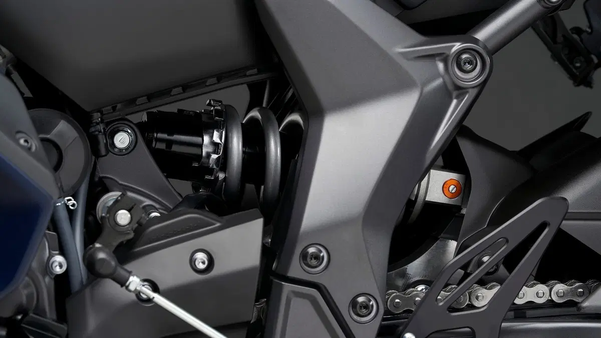 Yamaha R7 (4)