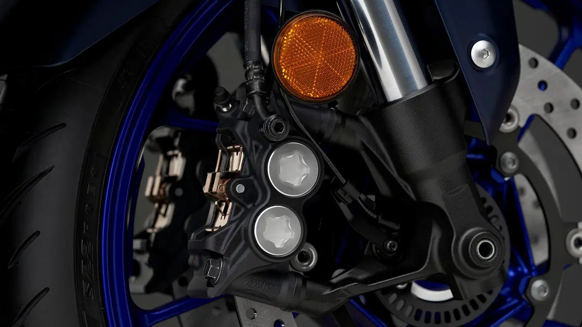 Yamaha R7 (2)