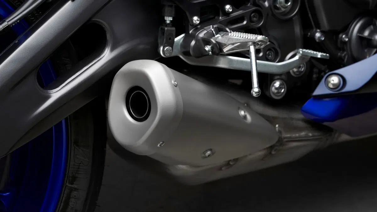 Yamaha R7 (9)