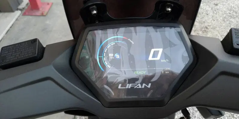 Lifan E4 L3e Doppia Batteria (2021 - 26) (4)