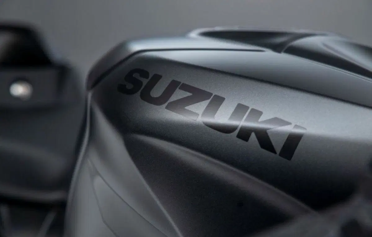 Suzuki GSX-R1000 GSX-R1000R Phantom (2022) (11)