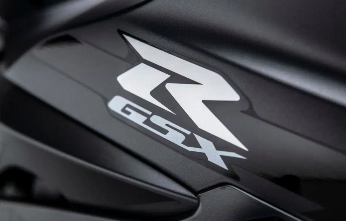 Suzuki GSX-R1000 GSX-R1000R Phantom (2022) (16)
