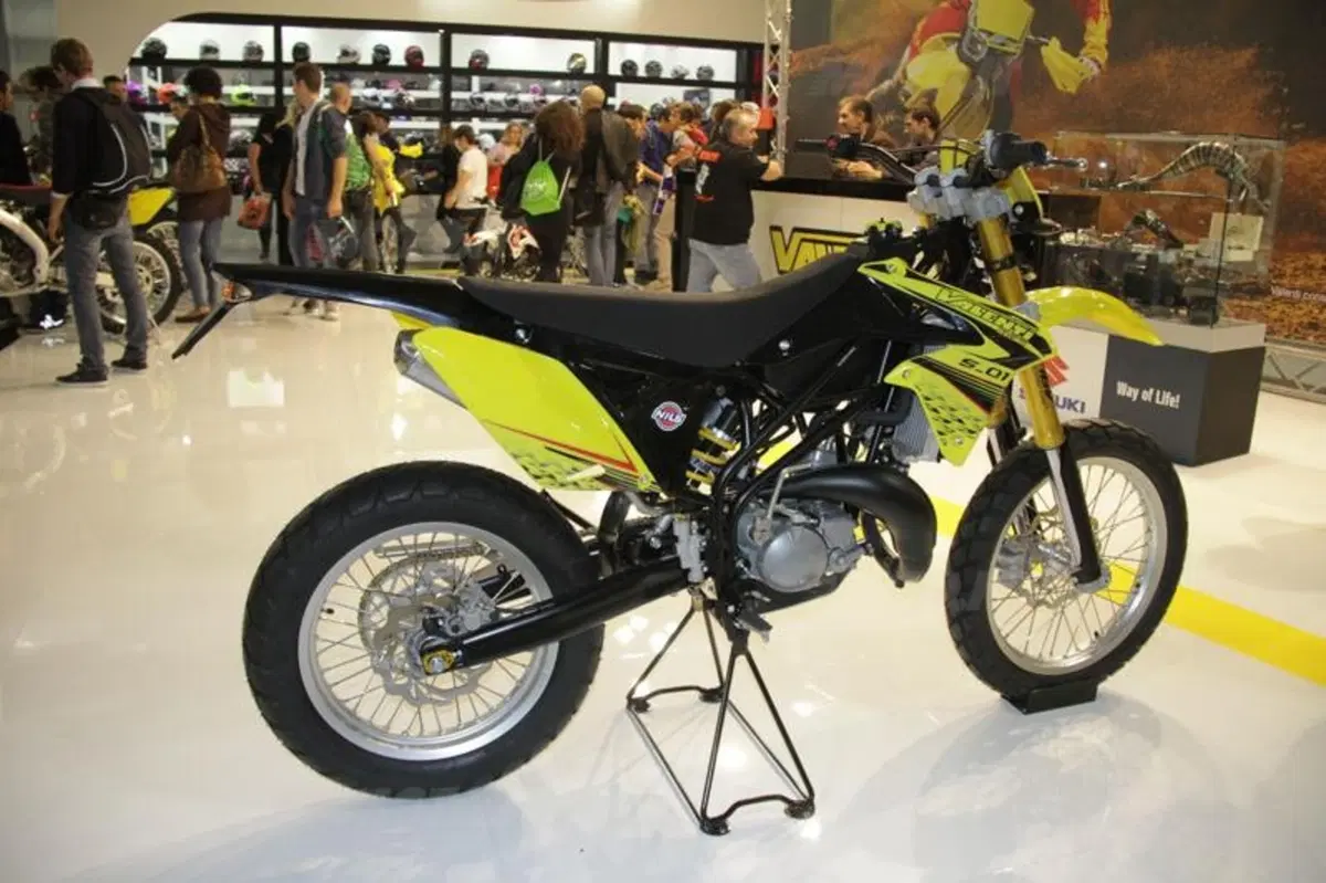 EICMA 2013. Valenti 50 Enduro e Supermoto S.01 e N.01 (2)