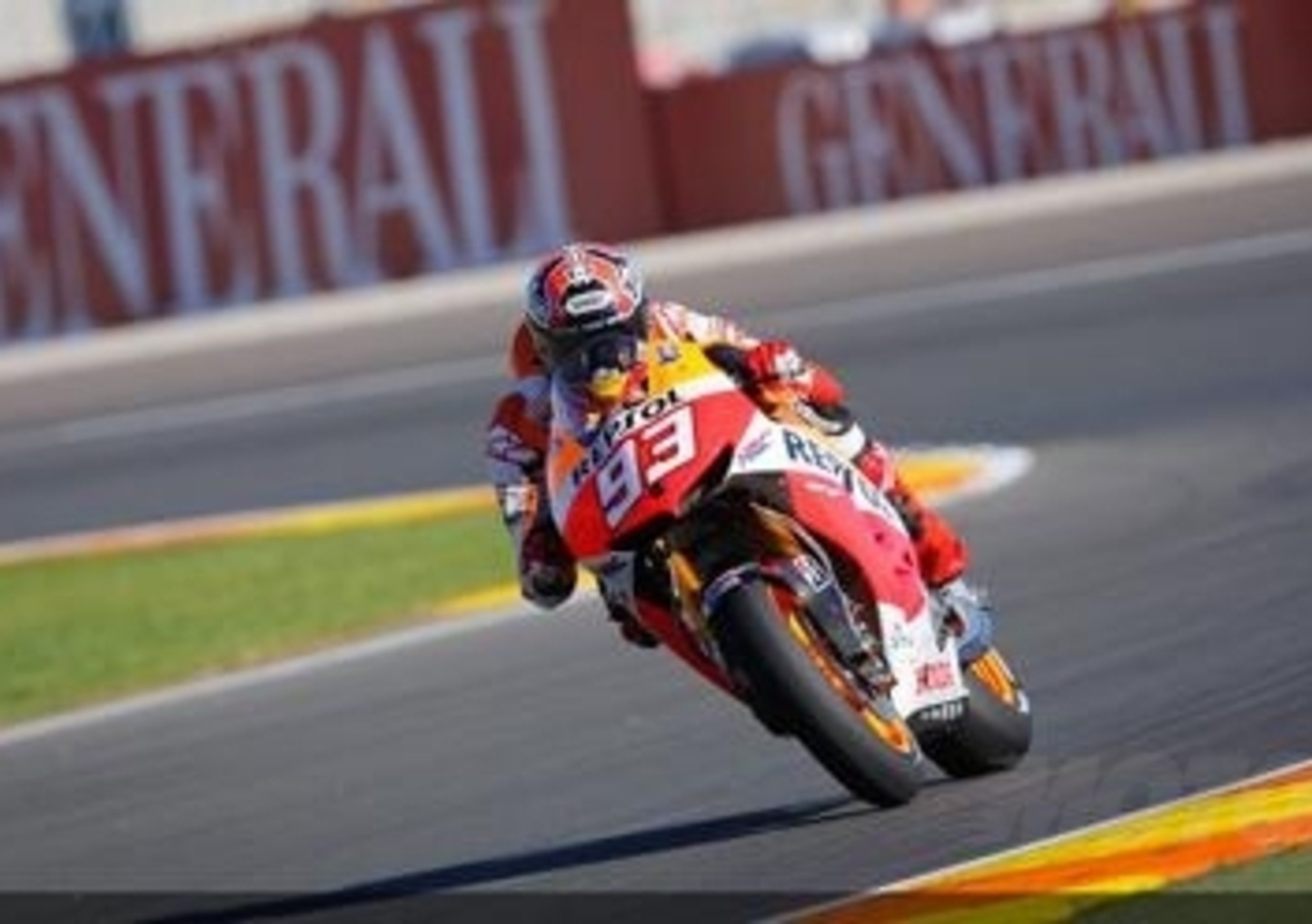 MotoGP. Marquez in poleposition a Valencia