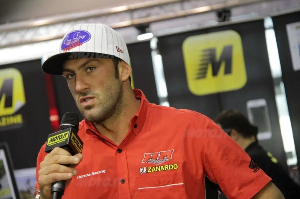 Tony Cairoli, Alex Salvini e Gio Sala: intervista allo stand di Moto.it (5)