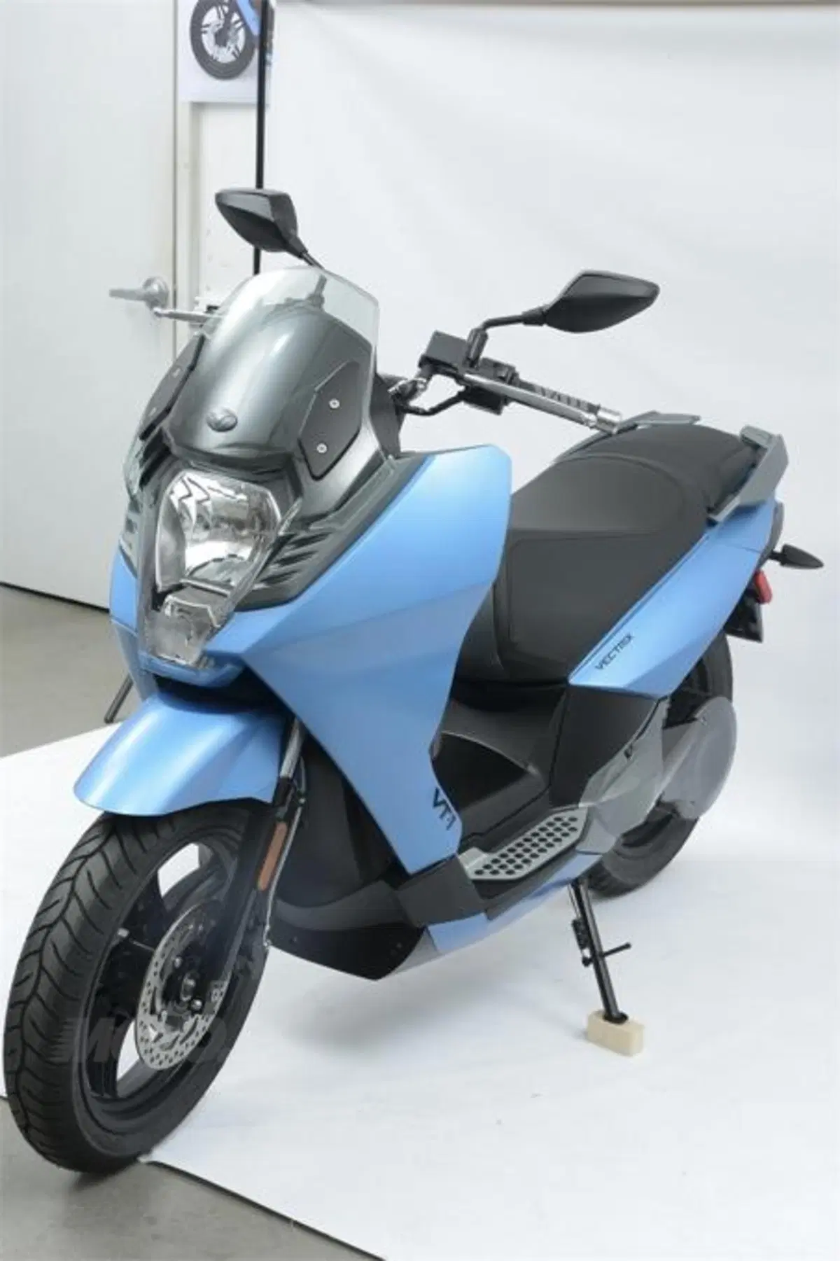 EICMA 2013: Vectrix VT-1