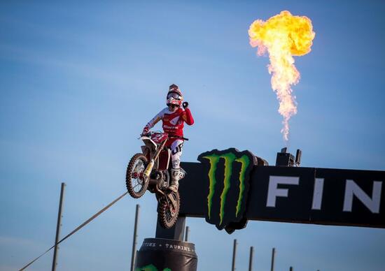 Maglia Azzurra. Doppia tabella rossa nell'Europeo Motocross