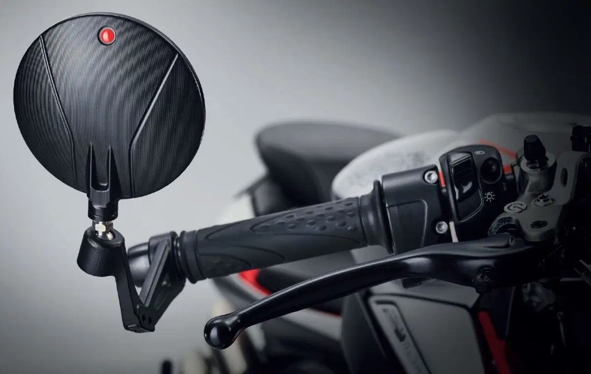 MV Agusta Brutale 1000 Nurburgring 2022. In serie limitata (13)