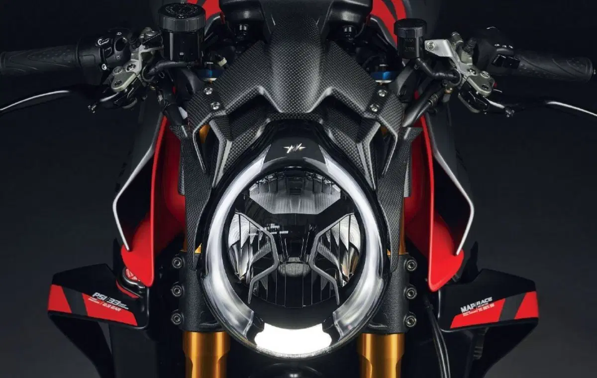 MV Agusta Brutale 1000 Nurburgring 2022. In serie limitata (11)