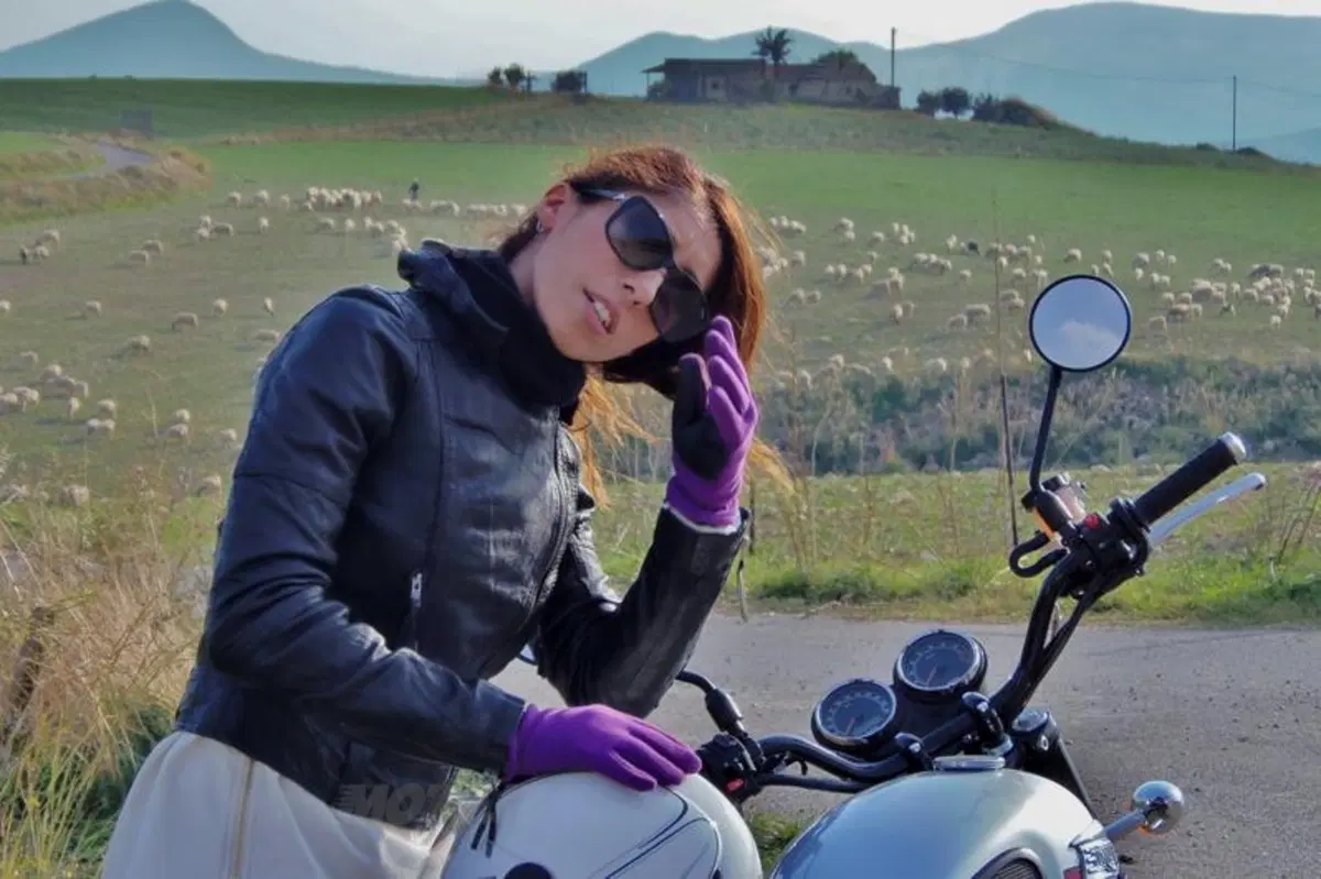Vendemmia in Sicilia nelle tenute Tasca d'Almerita. Un sogno da Gattopardo... ma in moto! (27)
