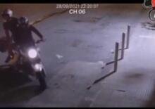 Siracusa: utilizzavano una moto rubata come ariete per le rapine