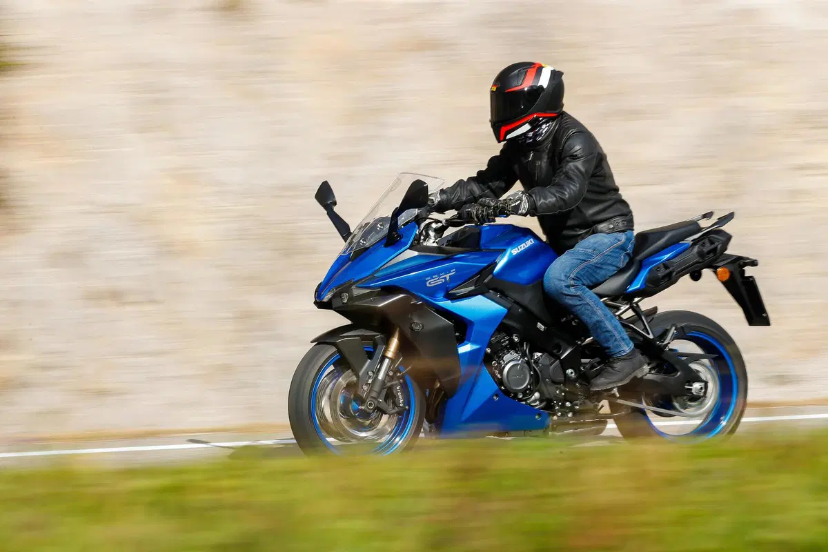 Suzuki GSX-S1000GT. Bentornata, Sport Touring! (5)