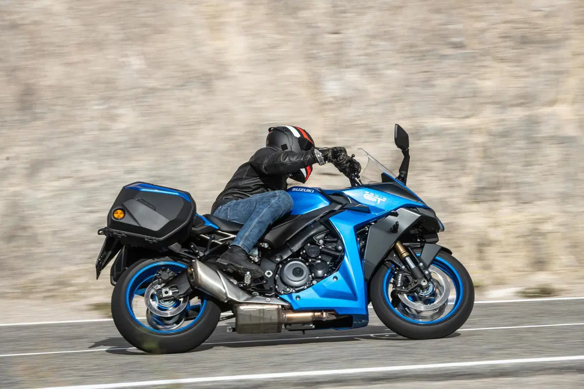 Suzuki GSX-S1000GT. Bentornata, Sport Touring! (6)