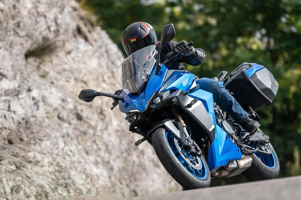 Suzuki GSX-S1000GT. Bentornata, Sport Touring! (10)