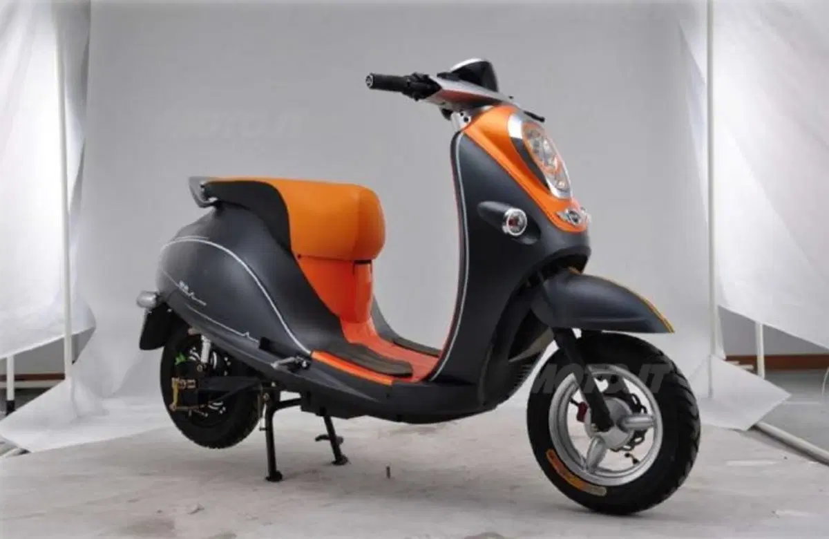 EICMA 2013: Le novità Yadea presentate a Milano (6)