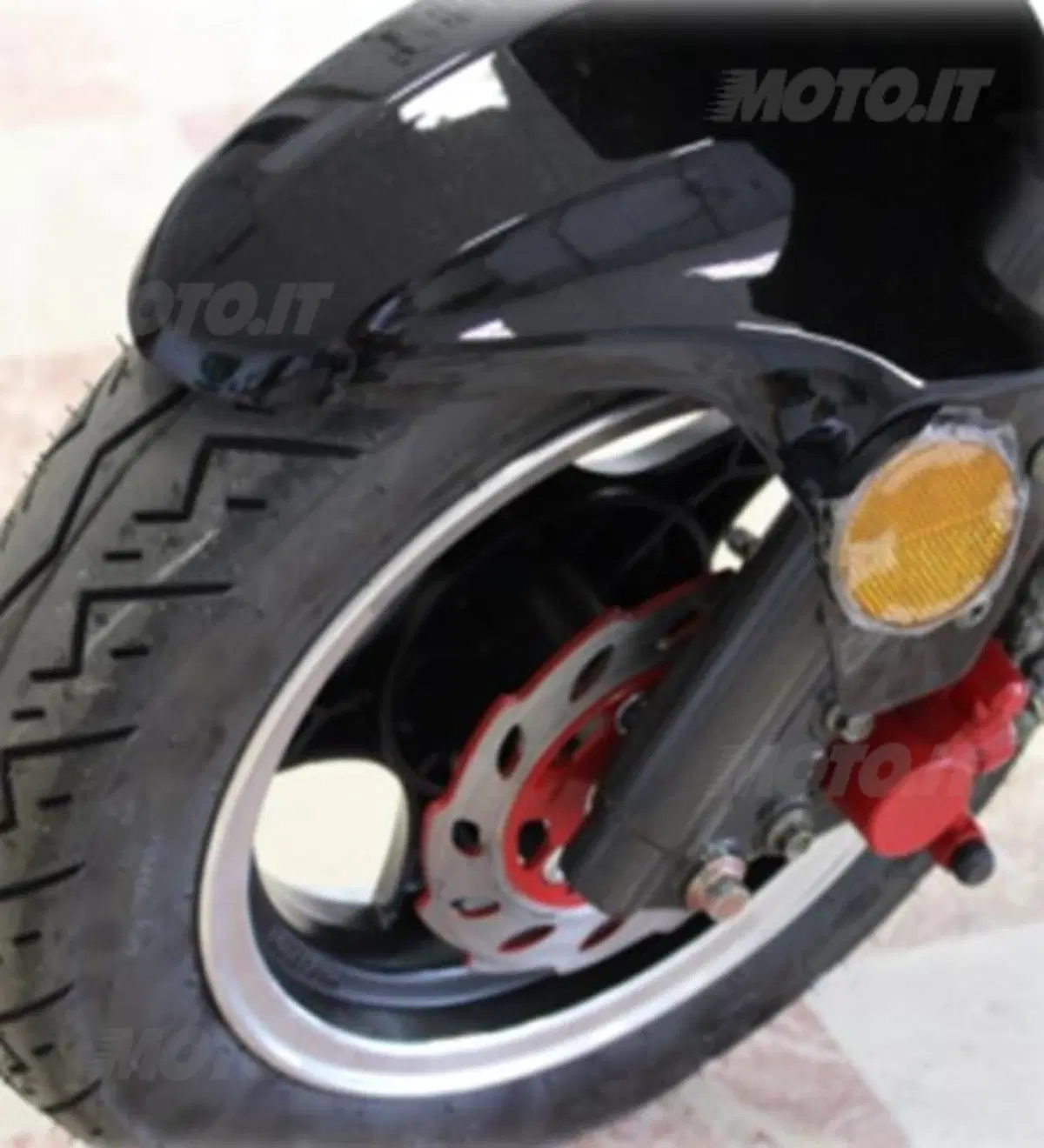 EICMA 2013: Le novità Yadea presentate a Milano (15)